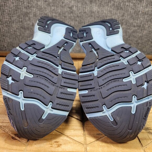 Brooks Ghost 14 in Navy and Fuchsia. Sz 9 - Picture 10 of 12